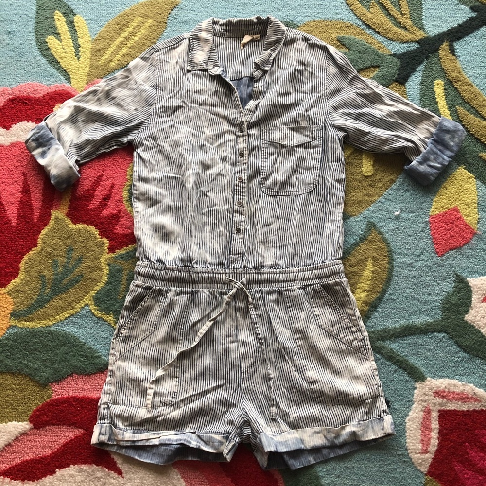 Lightweight romper